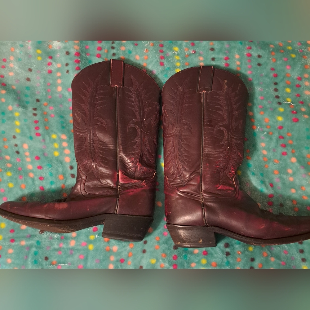 Tony Lama boots.  Red leather.  Men's 9.5 Style 2996